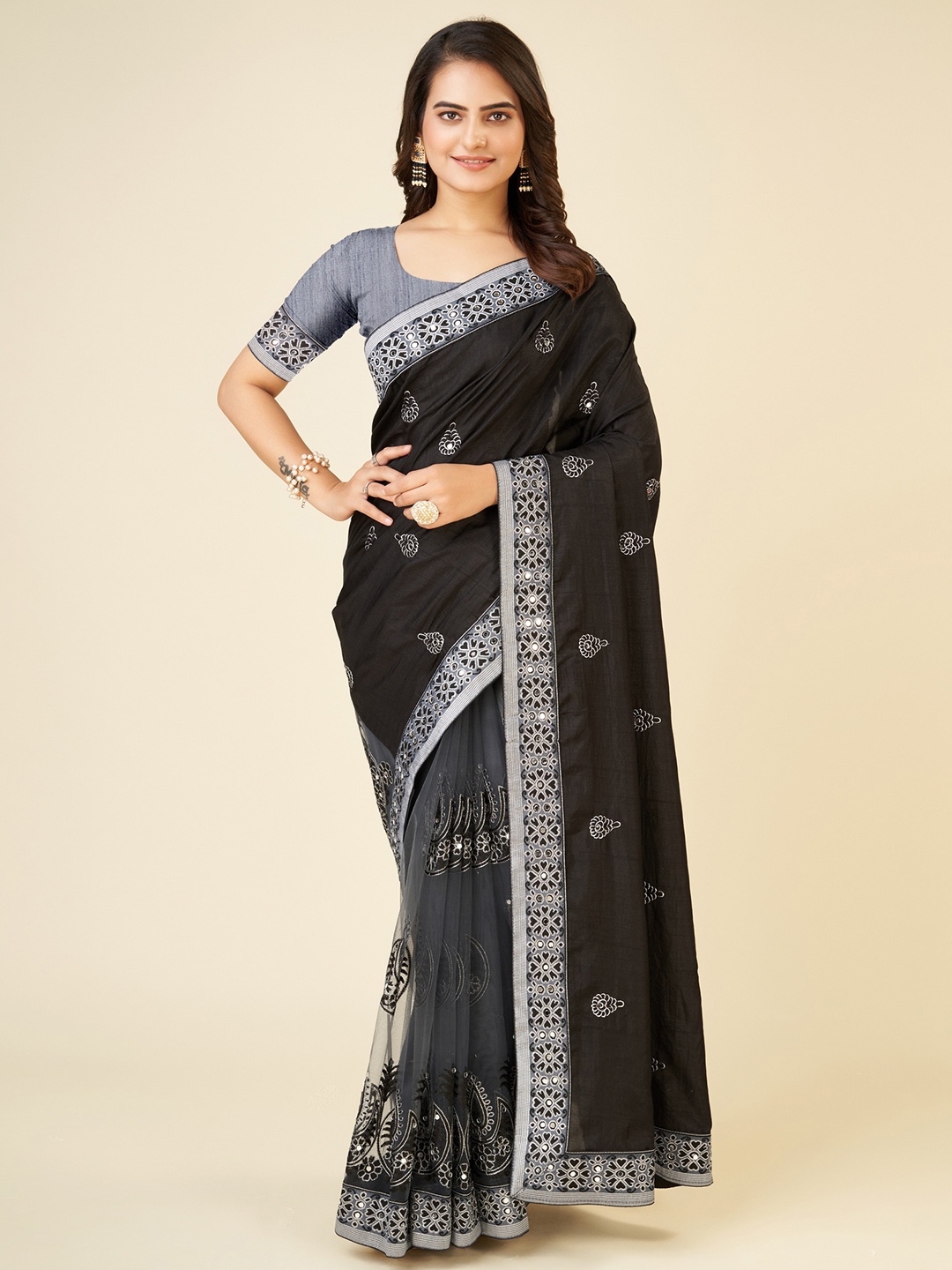 

eshami Ethnic Motifs Embroidered Saree, Black