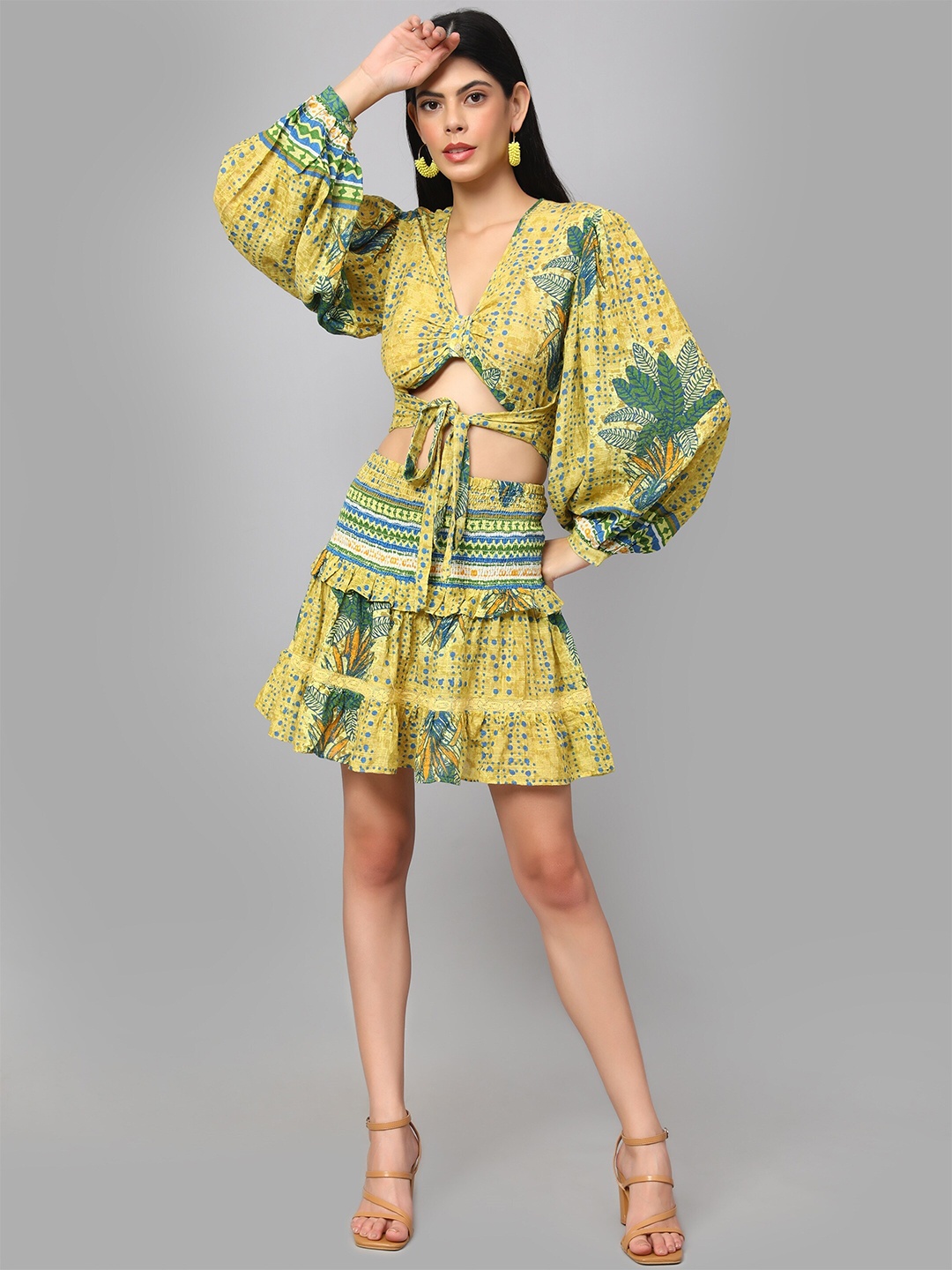 

Amagyaa Printed Pure Cotton Crop Top With Skirt, Mustard