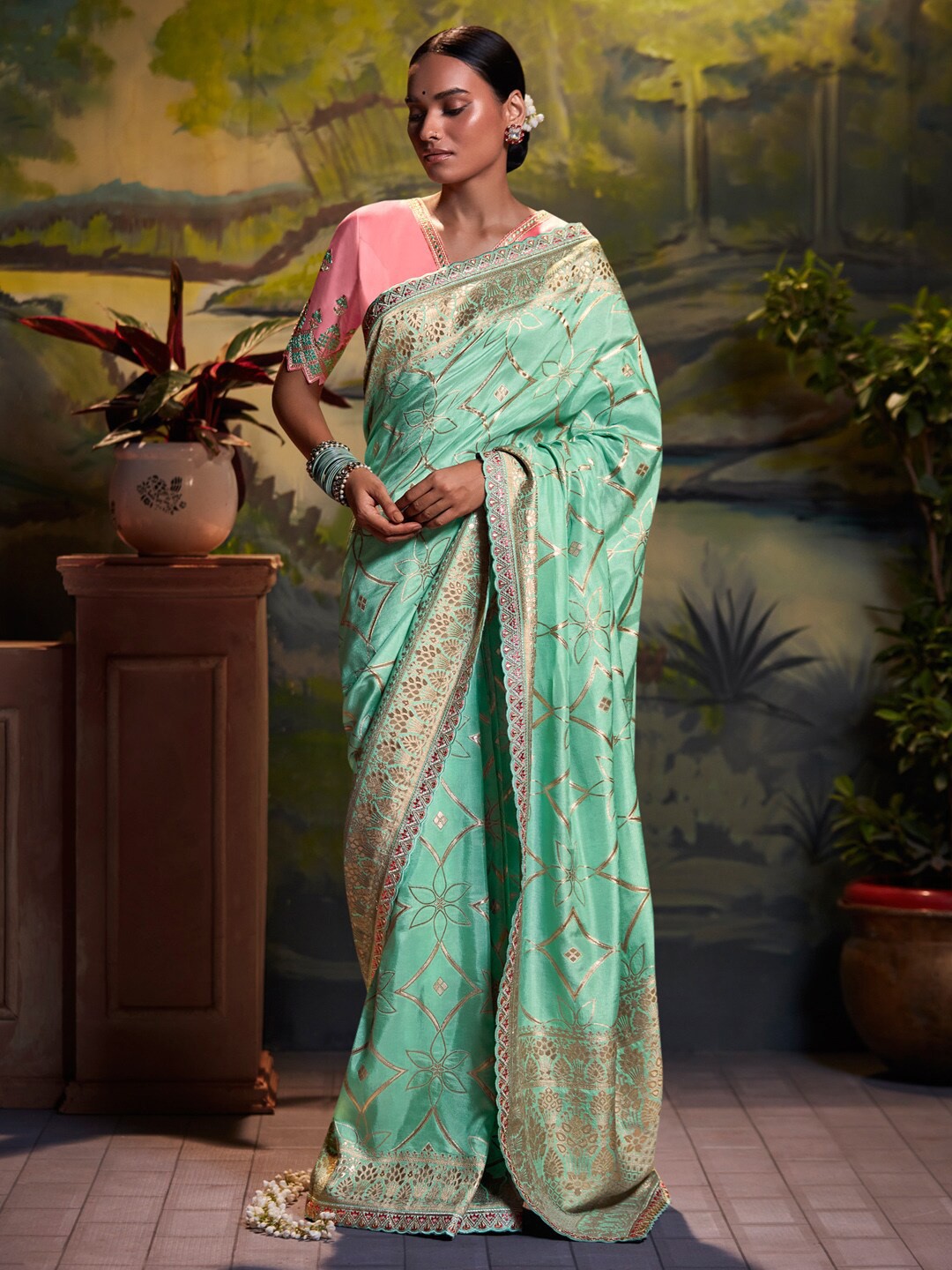 

Mitera Ethnic Motifs Printed Banarasi Saree, Blue
