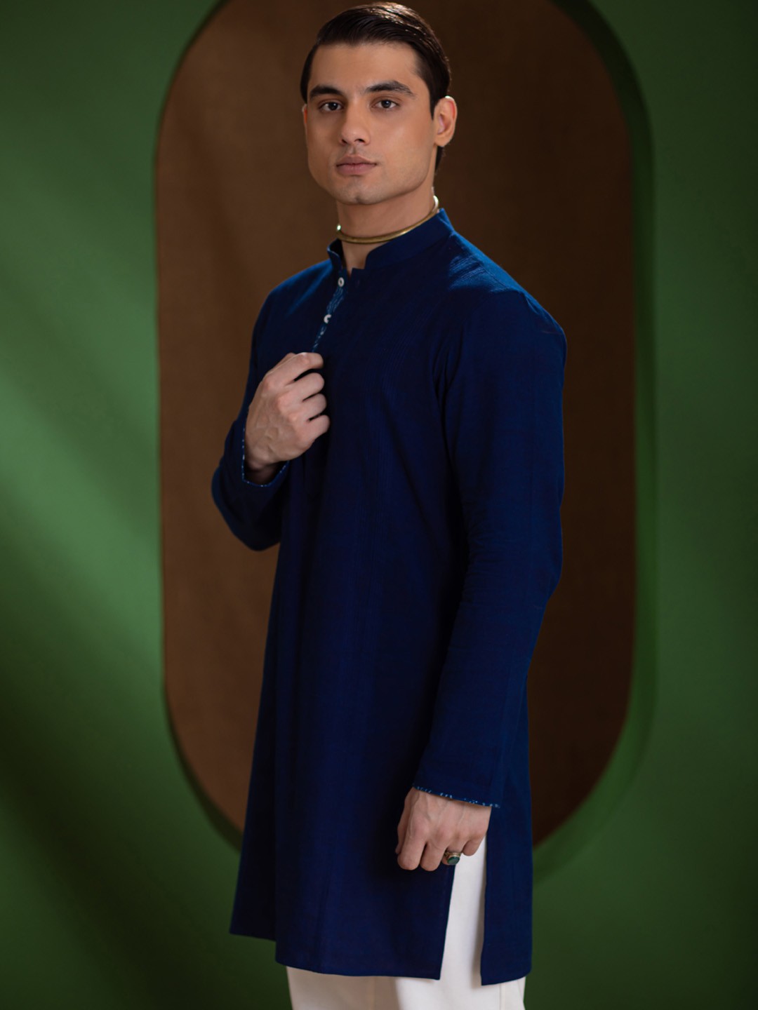 

Earthpiece Cotton Mandarin Collar Kurta, Navy blue