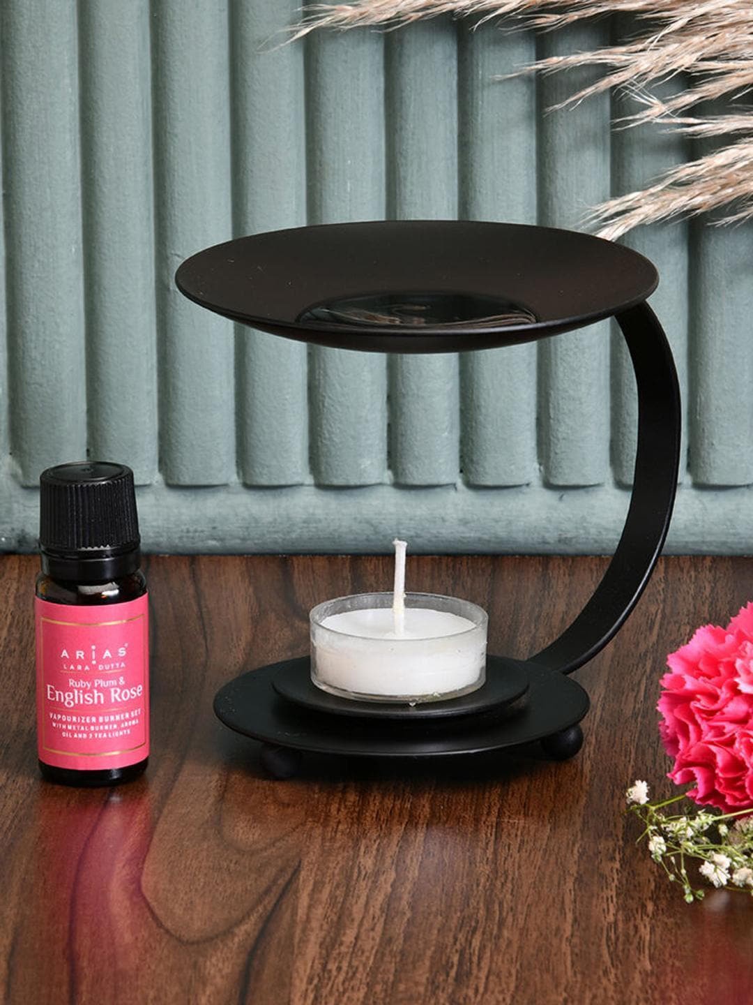 

Athome by Nilkamal Black Arias Ruby Plum & English Rose Aroma Diffuser Set