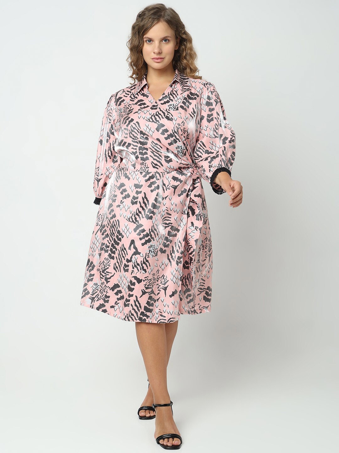 

VERO MODA CURVE Abstract Printed Shirt Collar Lace Inserts Wrap Dress, Pink