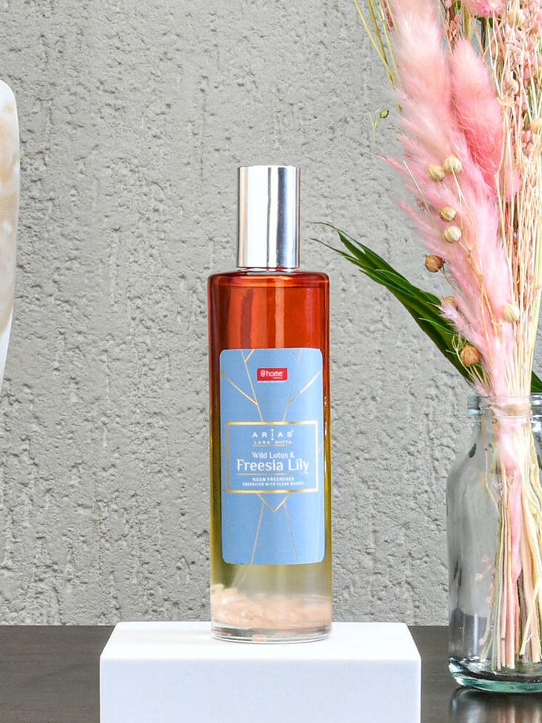 

Athome by Nilkamal Arias Transparent Wild Lotus & Freesia Lily Aroma Oil Room Spray 100ml