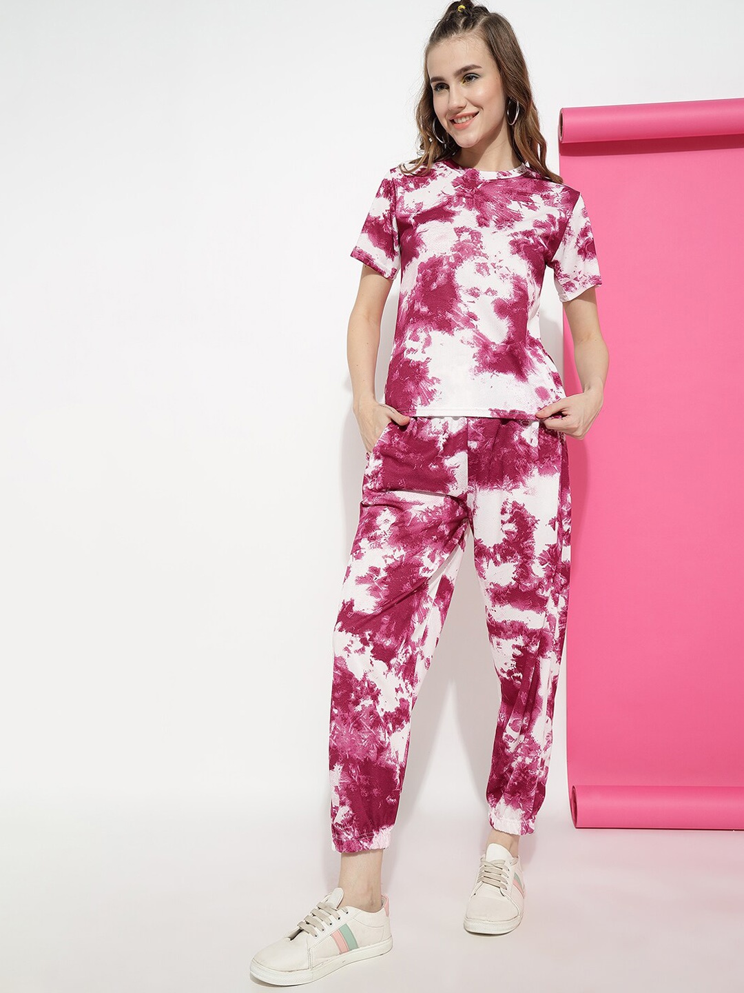 

Ziva Fashion Printed T-shirt With Joggers, Burgundy