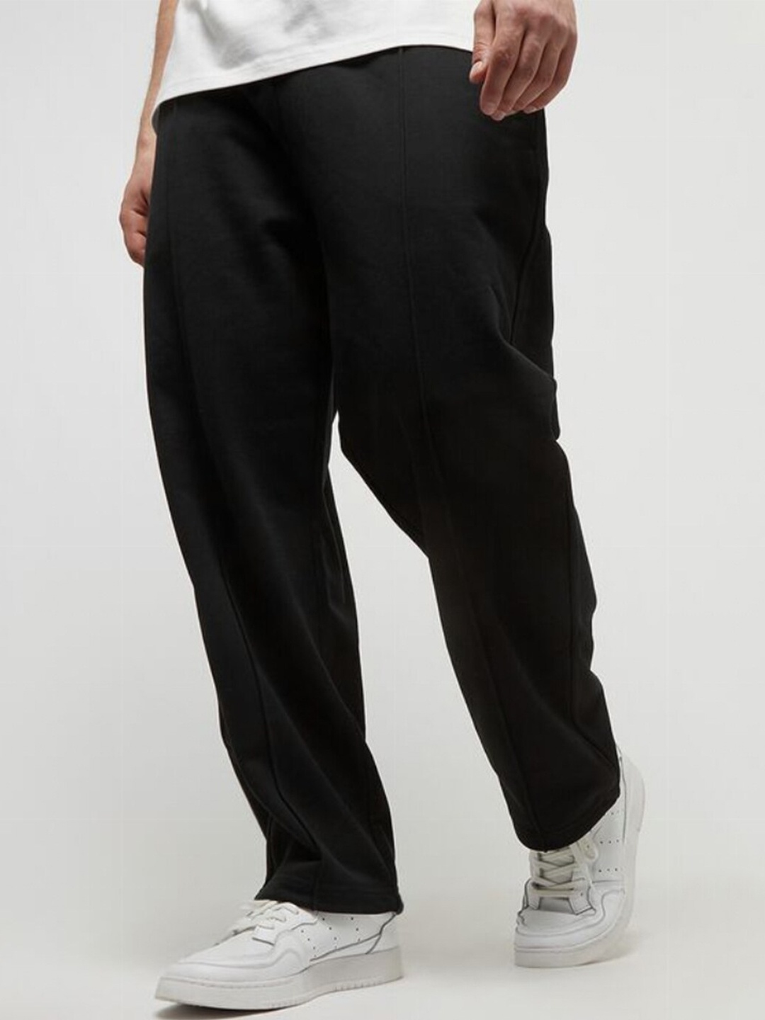 

Converse Men Elevated Knit Paneled Pant, Black