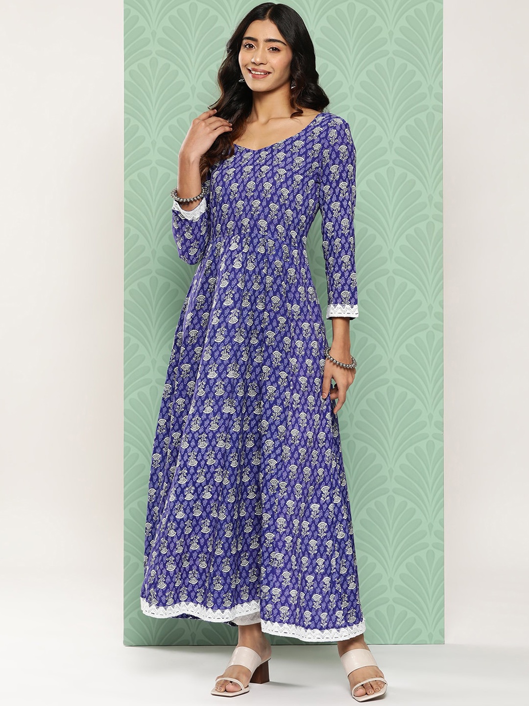 

KALINI Floral Motifs Printed Pure Cotton Anarkali Kurta, Blue