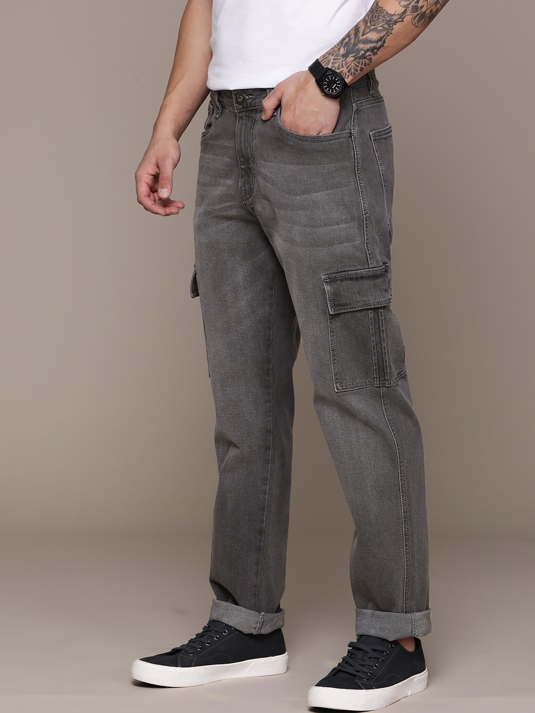 

Roadster Men Relaxed Fit Stretchable Jeans, Grey
