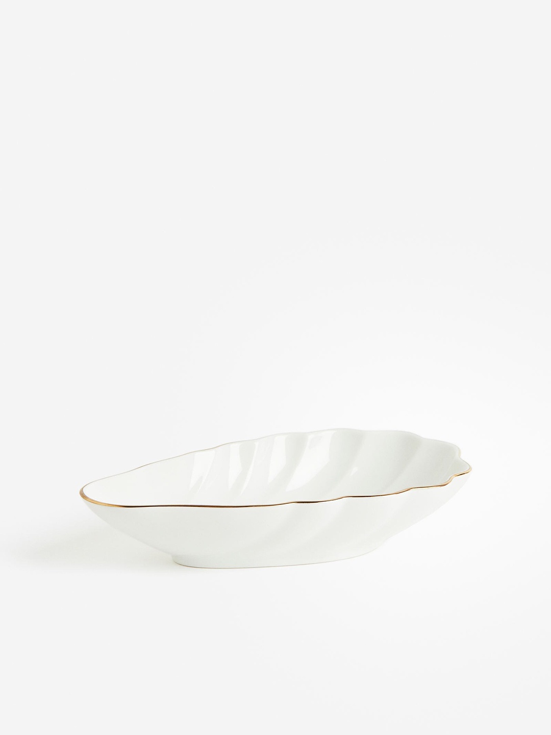 

H&M White Shell-Shaped Serving Dish