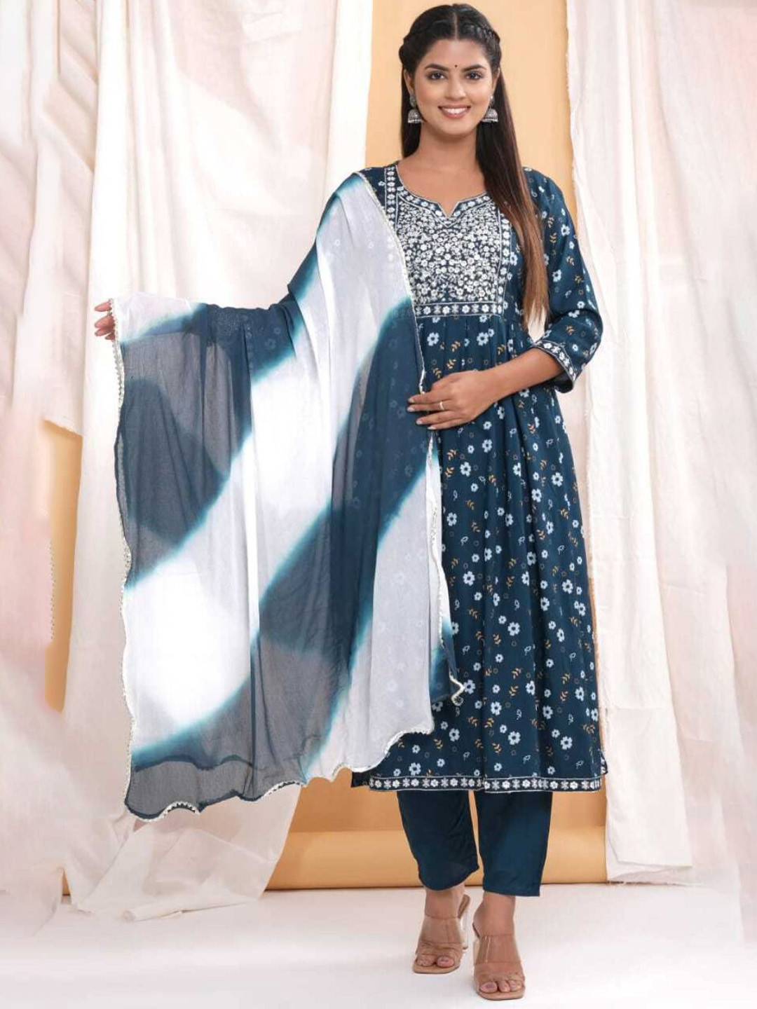 

Collection Rj23 Floral Printed Pleated Kurta with Trousers & Dupatta, Blue