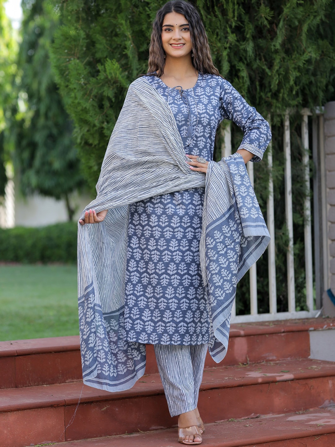 

KALINI Ethnic Motifs Printed Gotta Patti Pure Cotton Kurta with Trousers & Dupatta, Grey