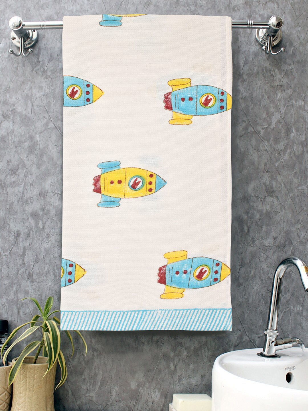 

Gulaab Jaipur Off White & Yellow Printed 450 GSM Cotton Bath Towel