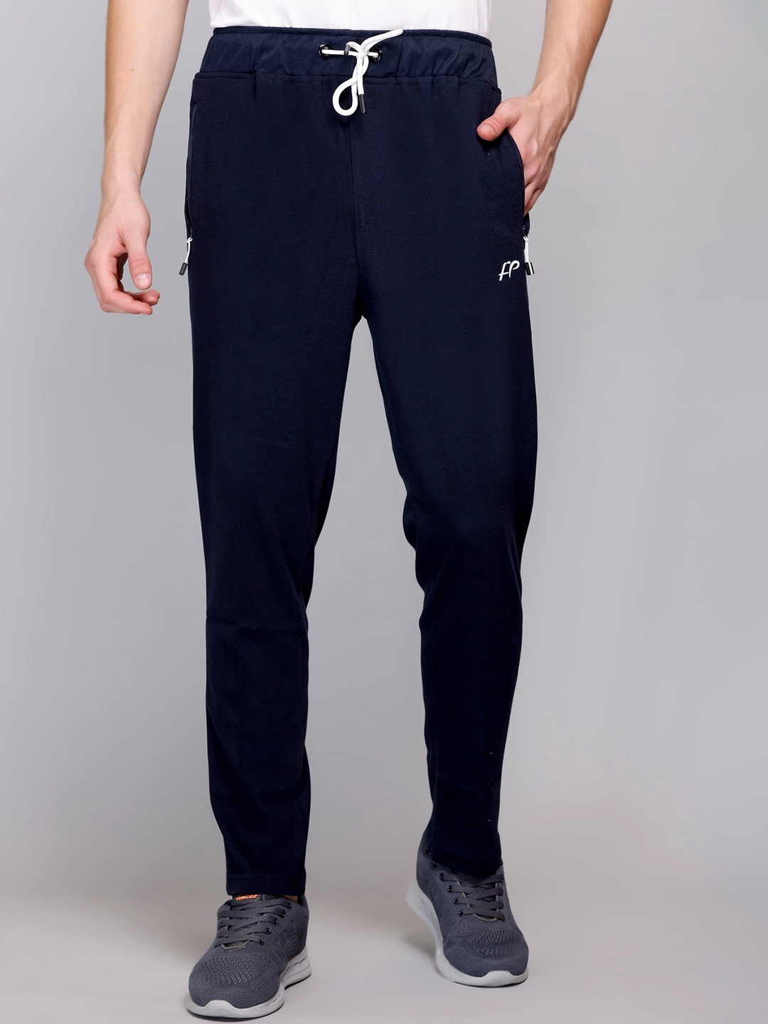 

FCKPLUS Men Mid Rise Cotton Track Pants, Navy blue