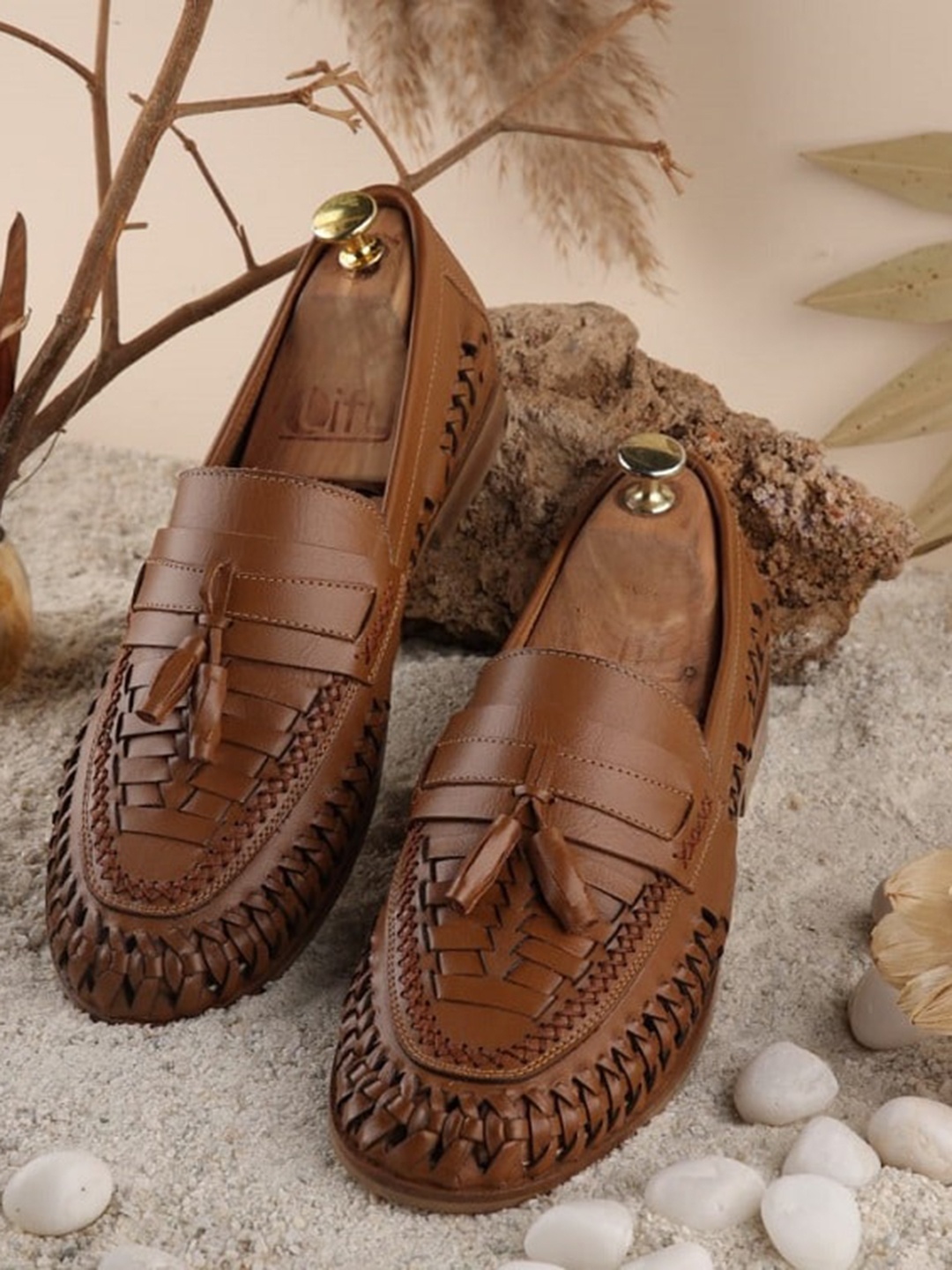 

GRIFFIN Men Textured Leather Latex Lined Tassel Loafers, Tan