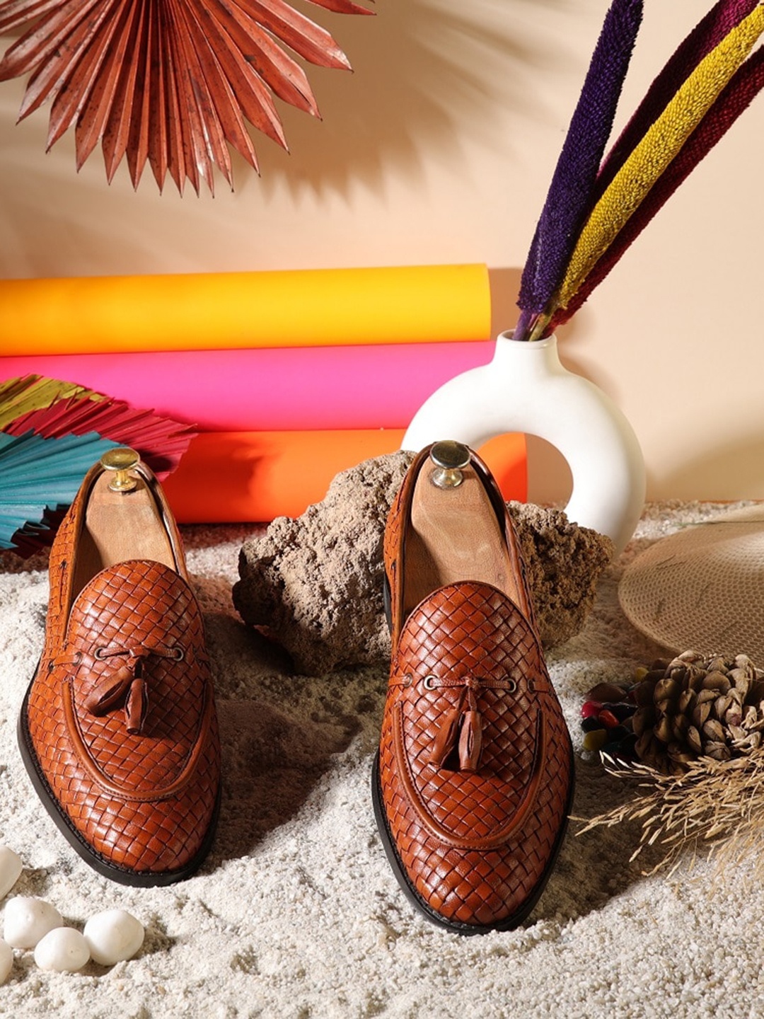 

GRIFFIN Men Textured Leather Latex Lined Tassel Loafers, Tan