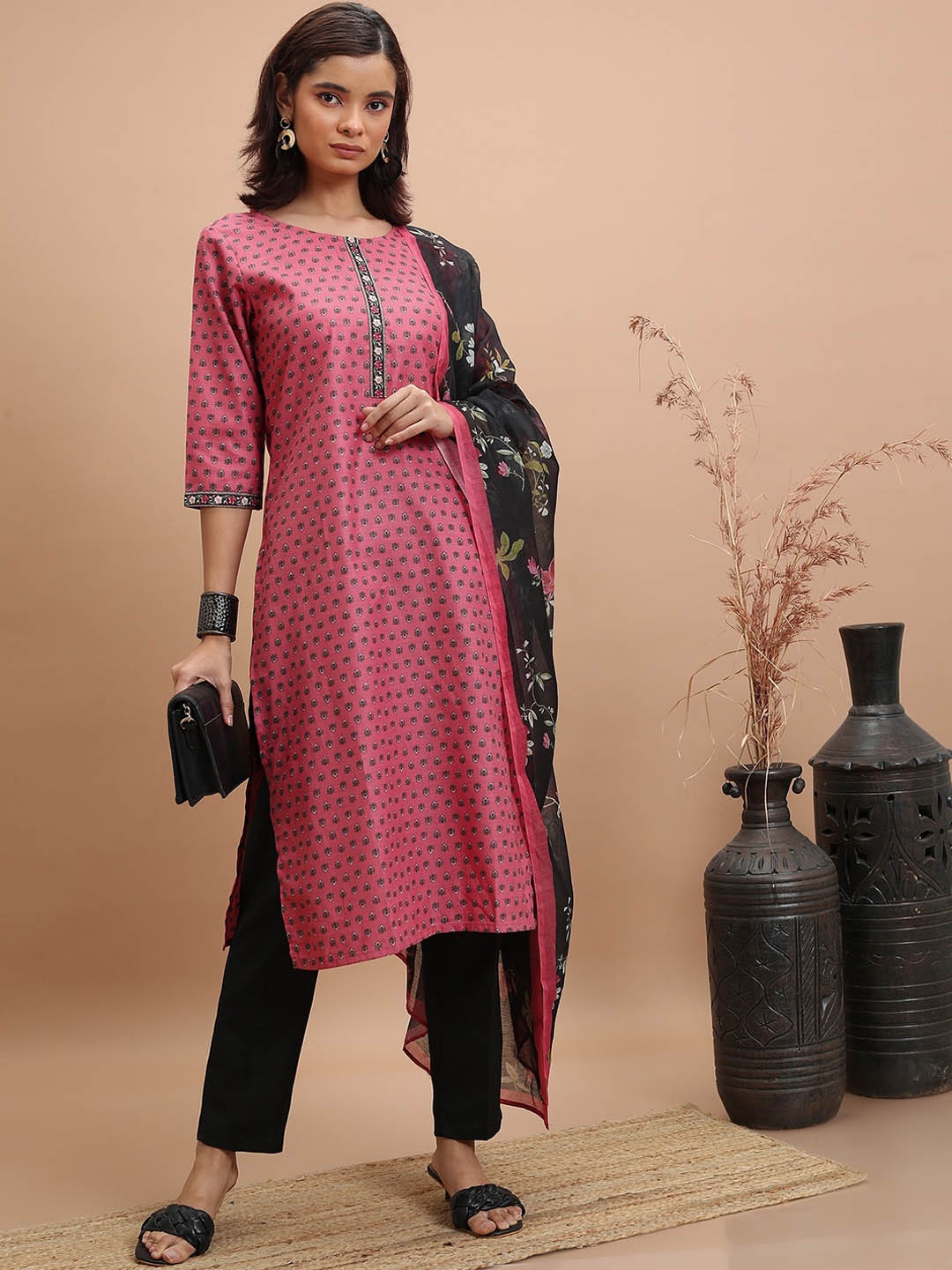 

Vishudh Floral Printed Regular Straight Kurta With Trousers & Dupatta, Pink