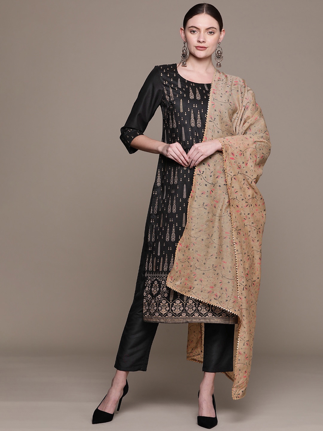 

Sangria Printed Straight Kurta Set, Black