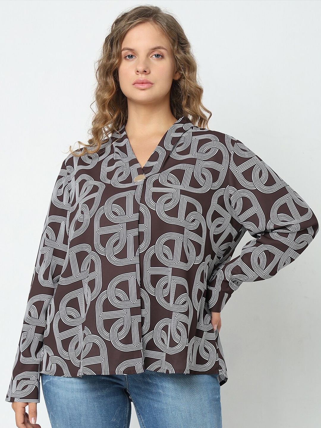 

VERO MODA CURVE Geometric Printed V-Neck Regular Top, Brown