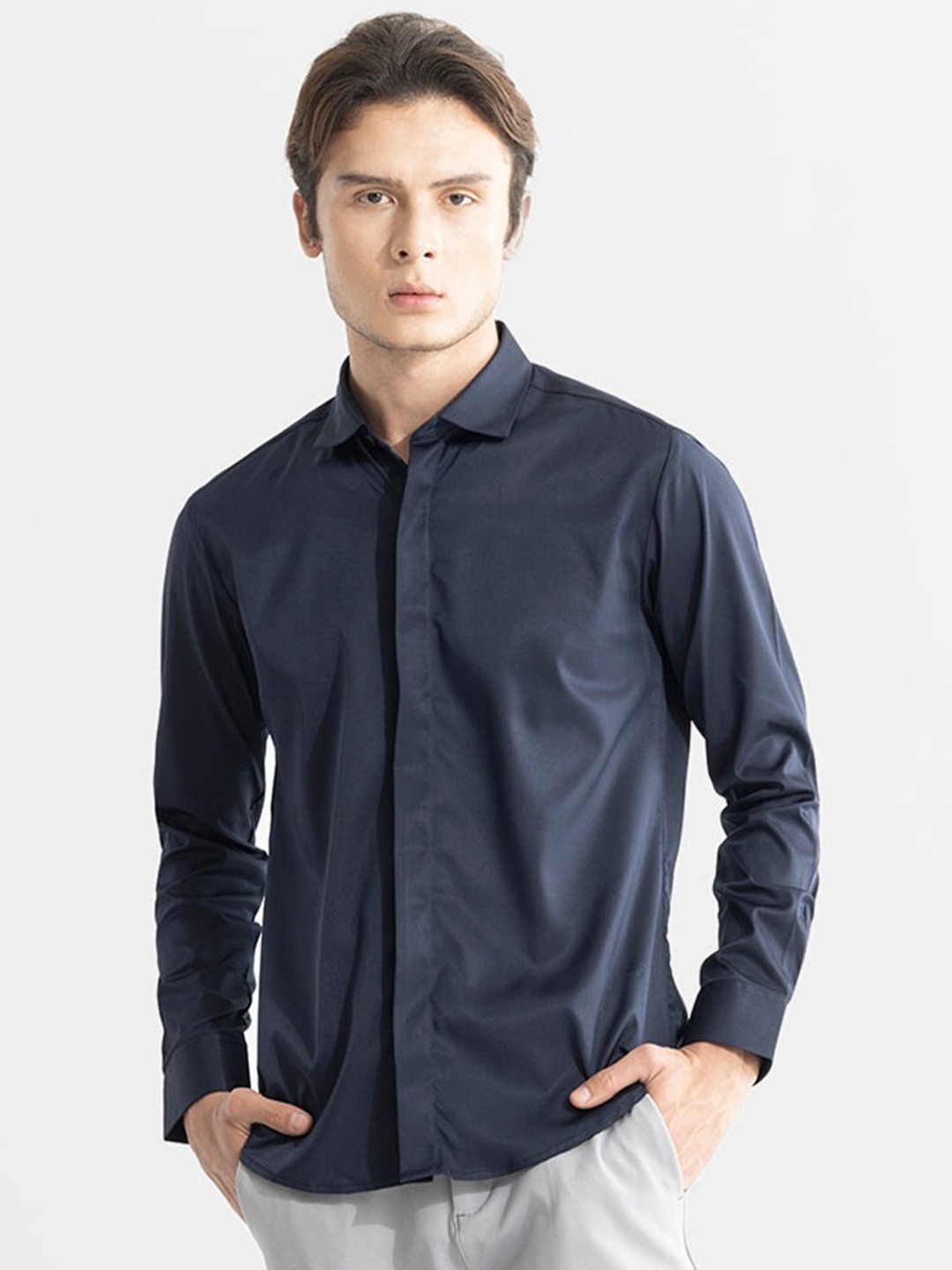 

Snitch Navy Blue Classic Slim Fit Opaque Casual Shirt