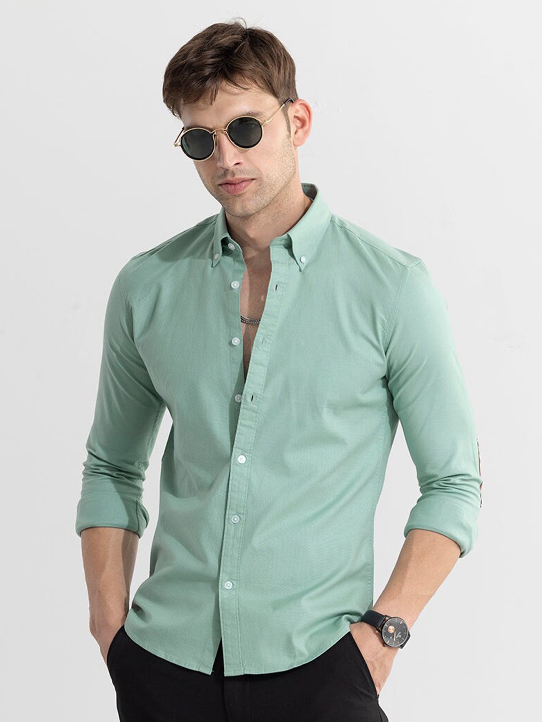 

Snitch Green Classic Slim Fit Button-Down Collar Cotton Casual Shirt