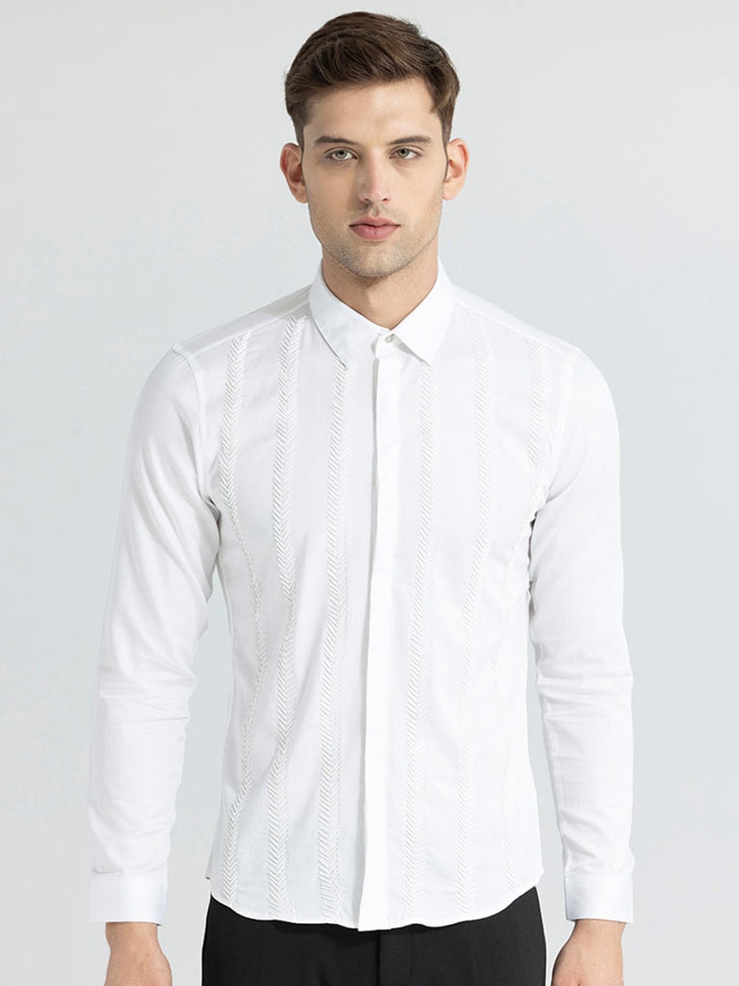 

Snitch White Classic Slim Fit Embroidered Detail Cotton Casual Shirt