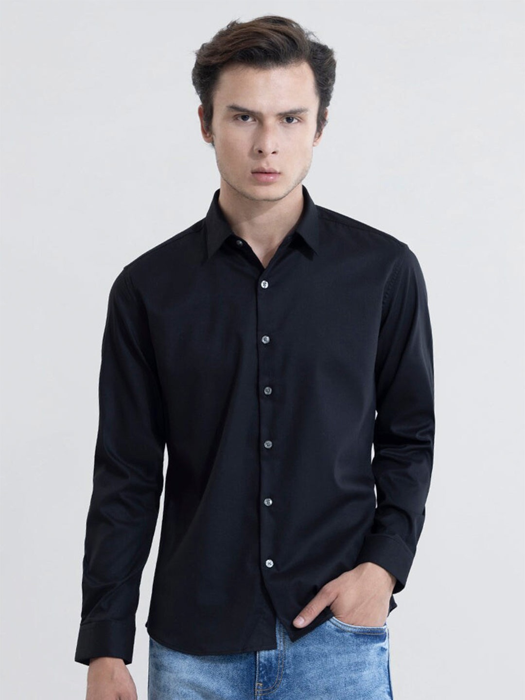 

Snitch Black Classic Slim Fit Spread Collar Cotton Casual Shirt
