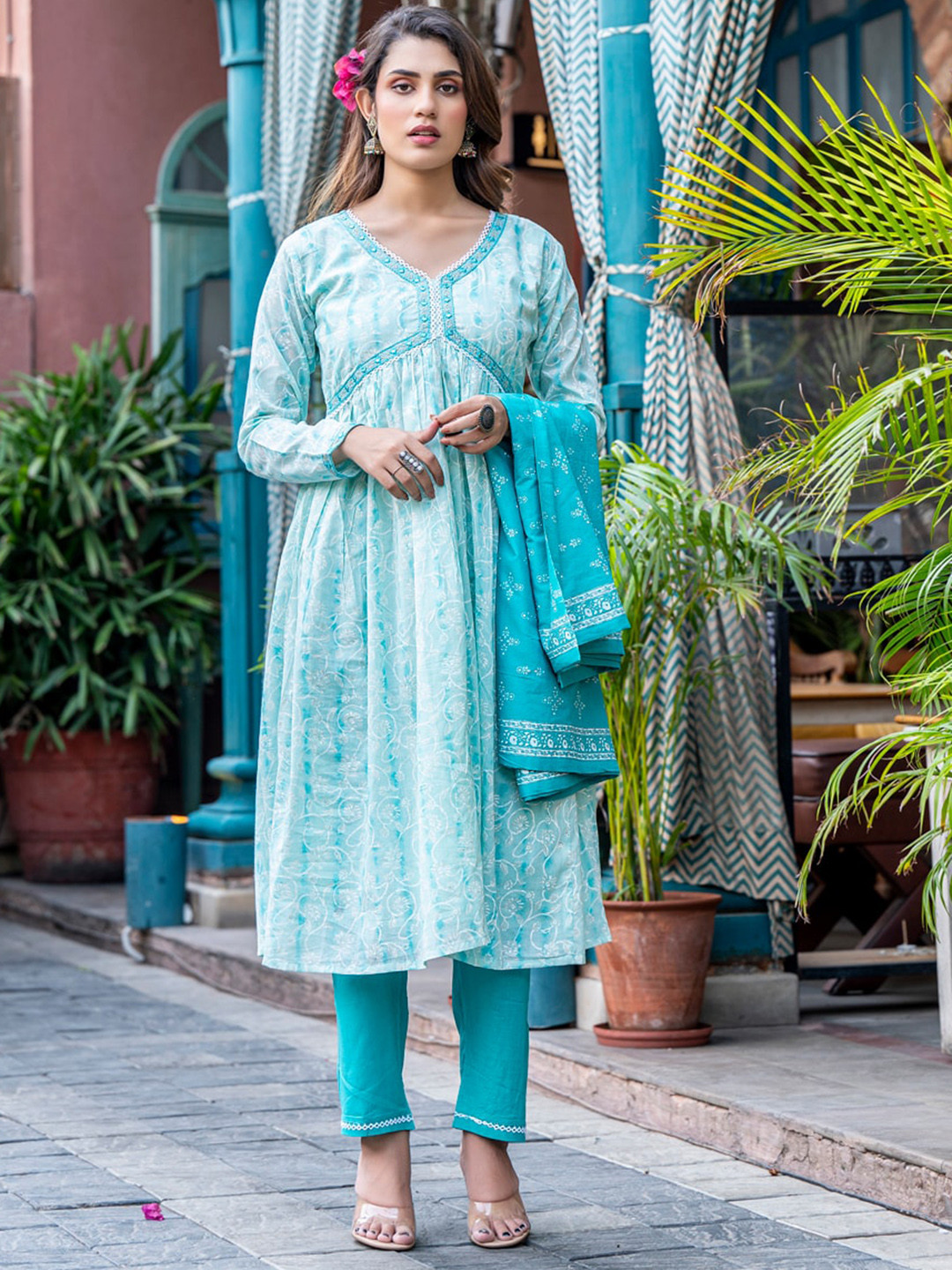 

Kiana House Of Fashion Ethnic Motifs Printed Empire Kurta & Trousers With Dupatta, Blue
