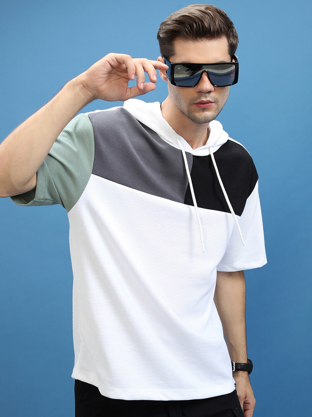 

KETCH White Colourblocked Drop-Shoulder Sleeves Hooded Longline Oversized T-shirt