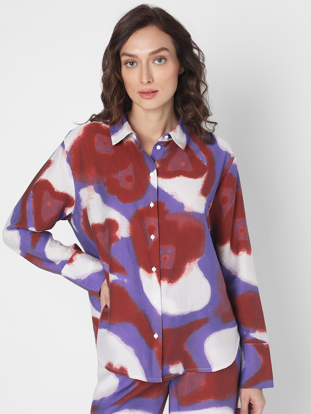 

Vero Moda Abstract Printed Spread Collar Casual Shirt, Maroon