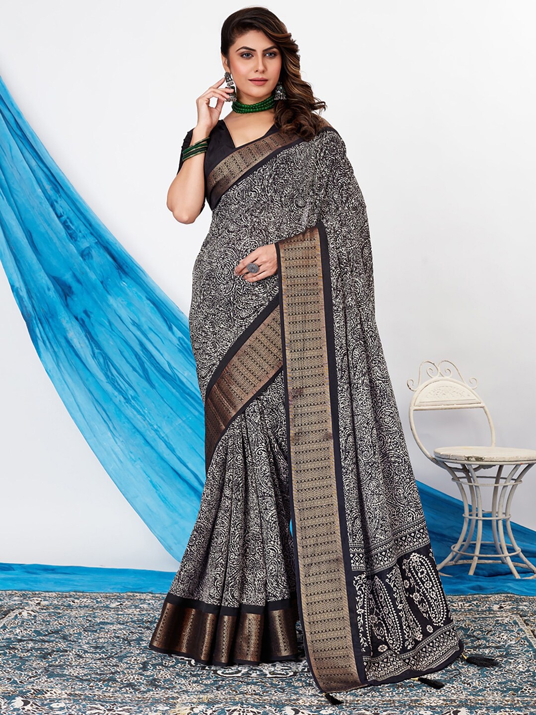 

Saree mall Paisley Printed Zari Sungudi Sarees, Black