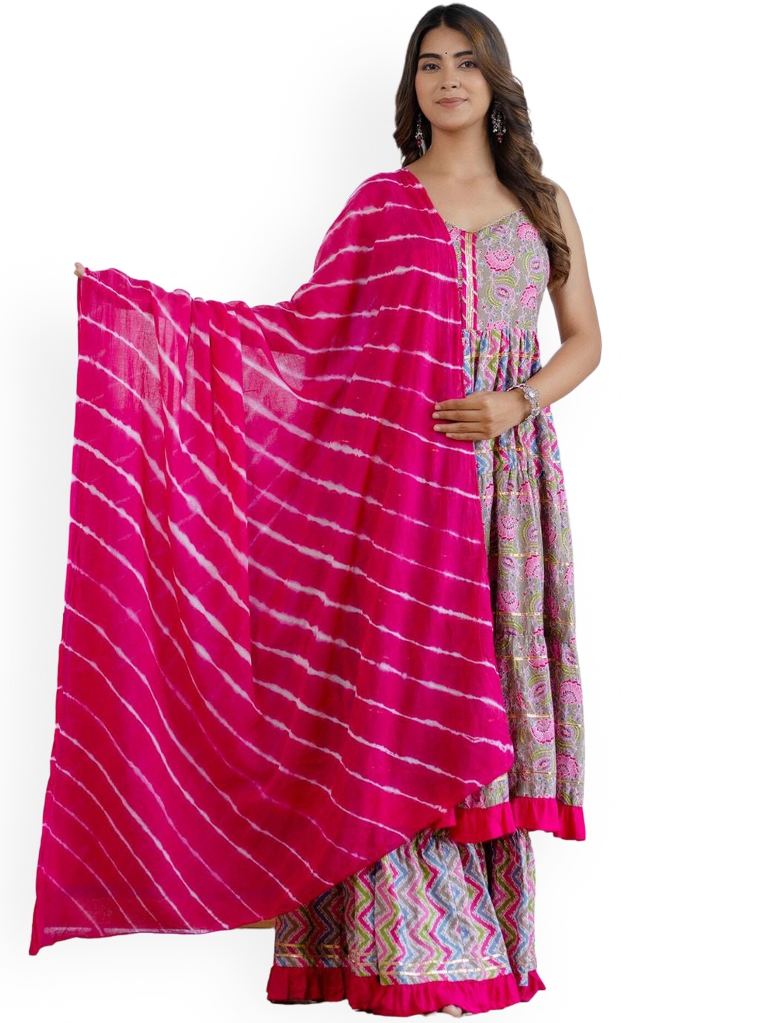 

ftDiva Floral Printed Gotta Patti Cotton High Slit A-Line Kurta & Sharara With Dupatta, Pink