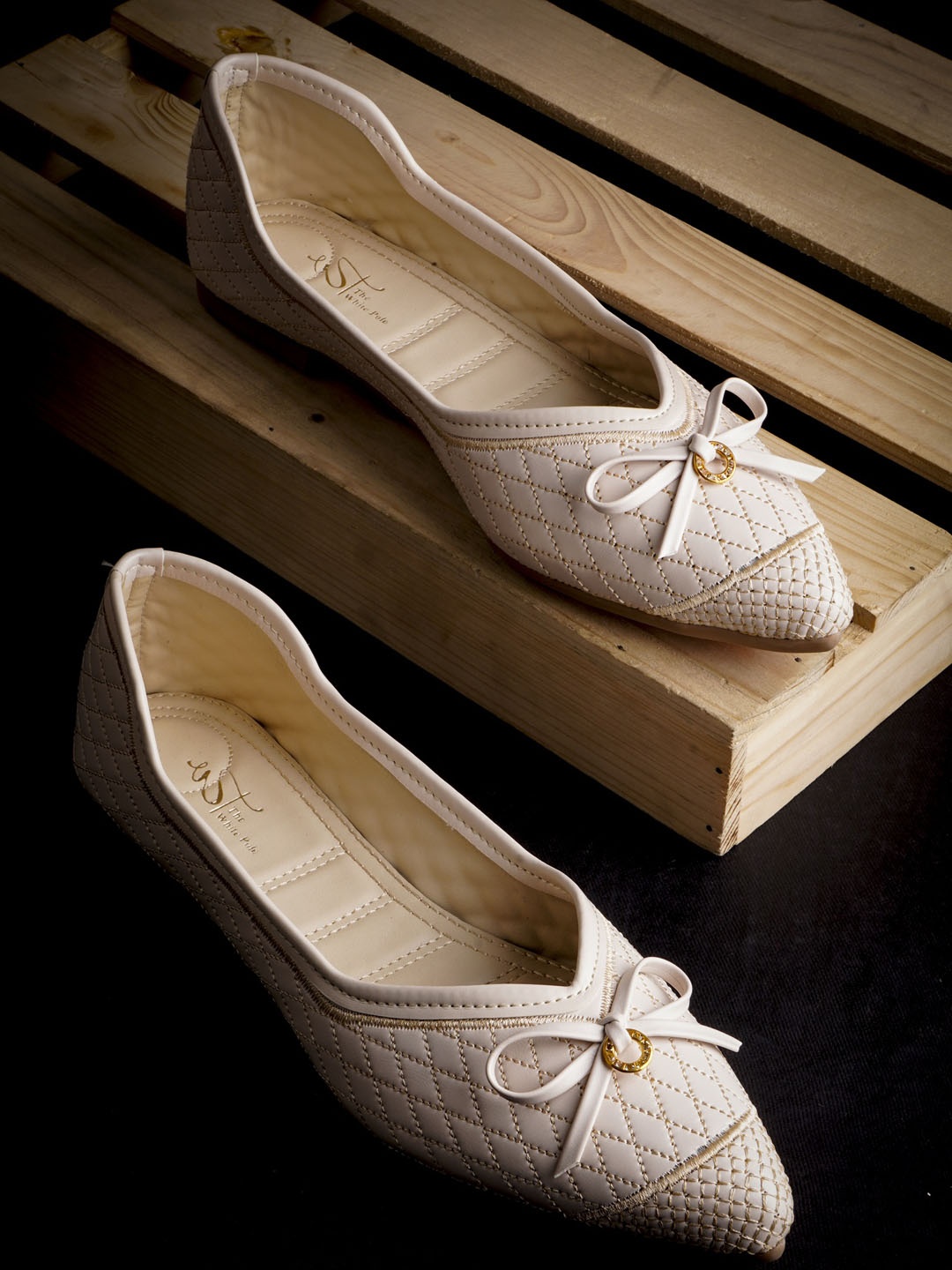 

THE WHITE POLE Textured Bow Detail Ballerinas, Cream