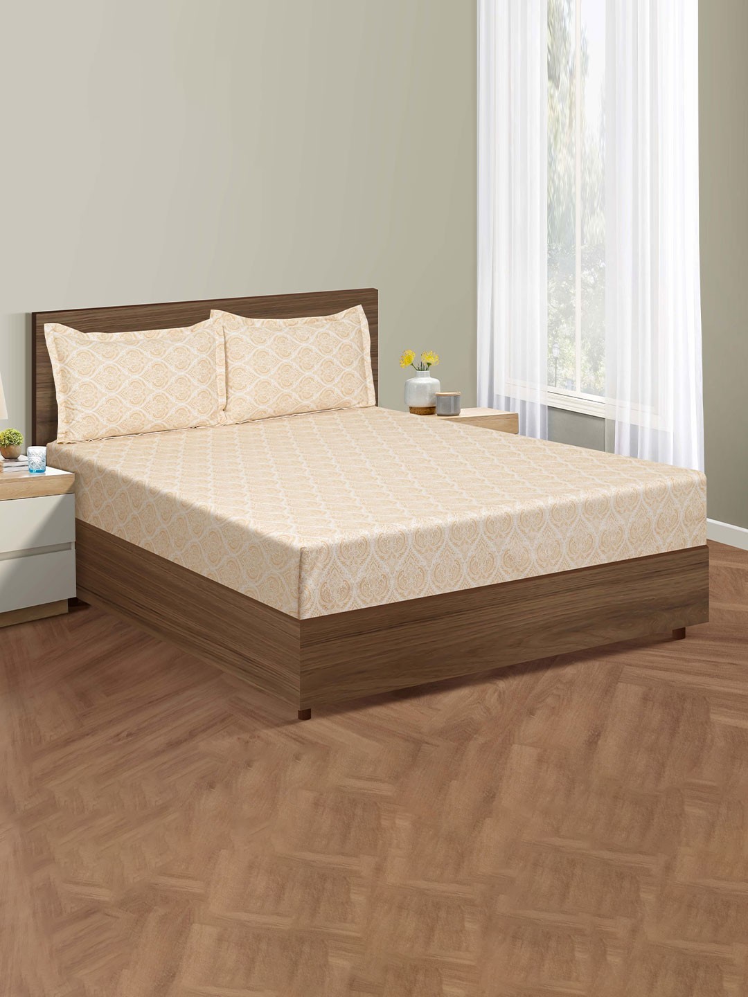 

SWAYAM Ananda Beige & White Ethnic Cotton 200 TC Fitted King Bedsheet & 2 Pillow Covers