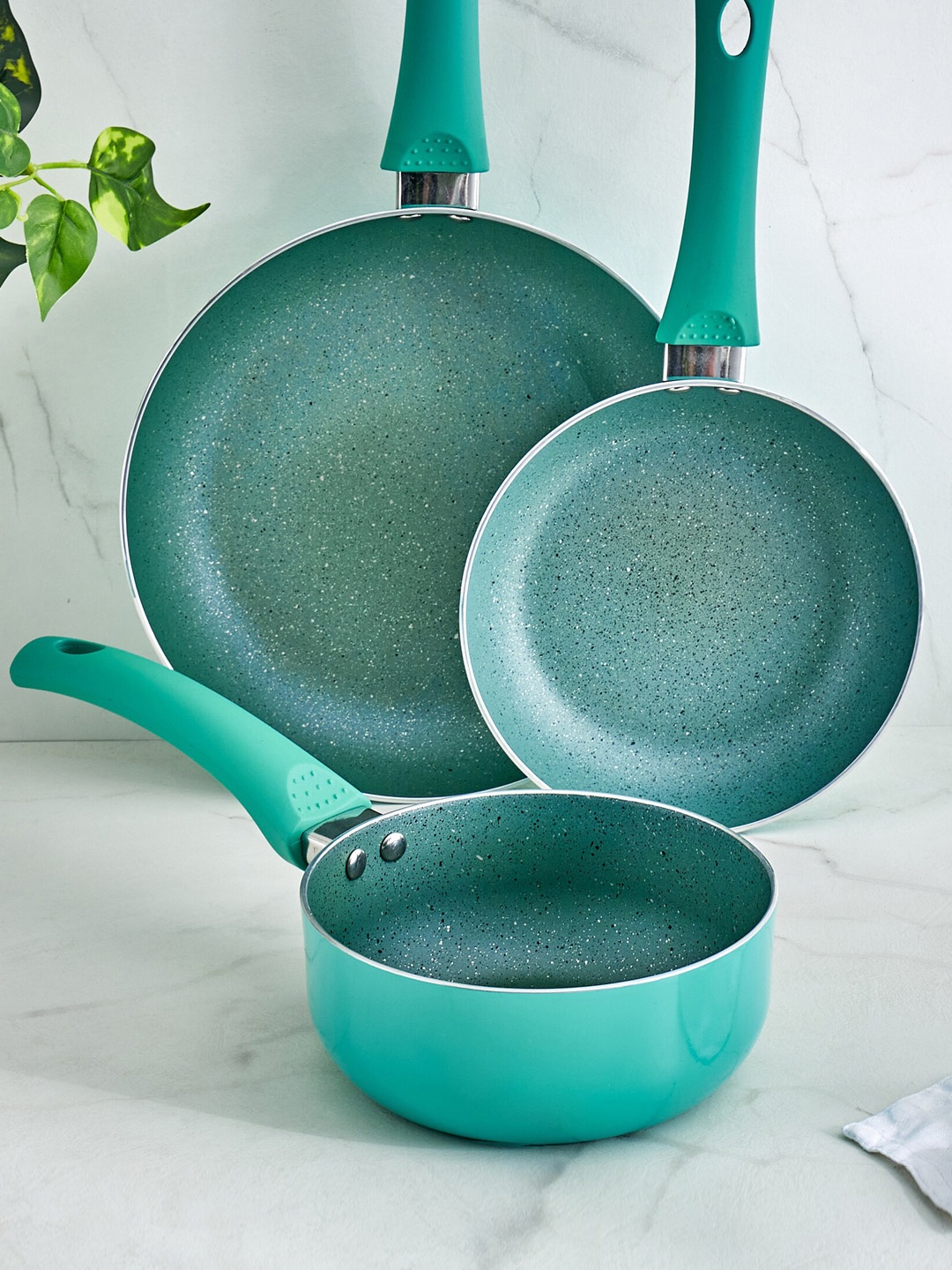 

Home Centre Blair Nevada Teal Aluminum Frying Pan