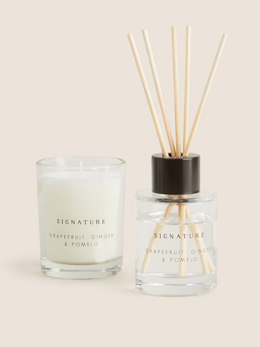 

Marks & Spencer Signature 2-Pieces Grapefuit Ginger & Pomelo Scent, White