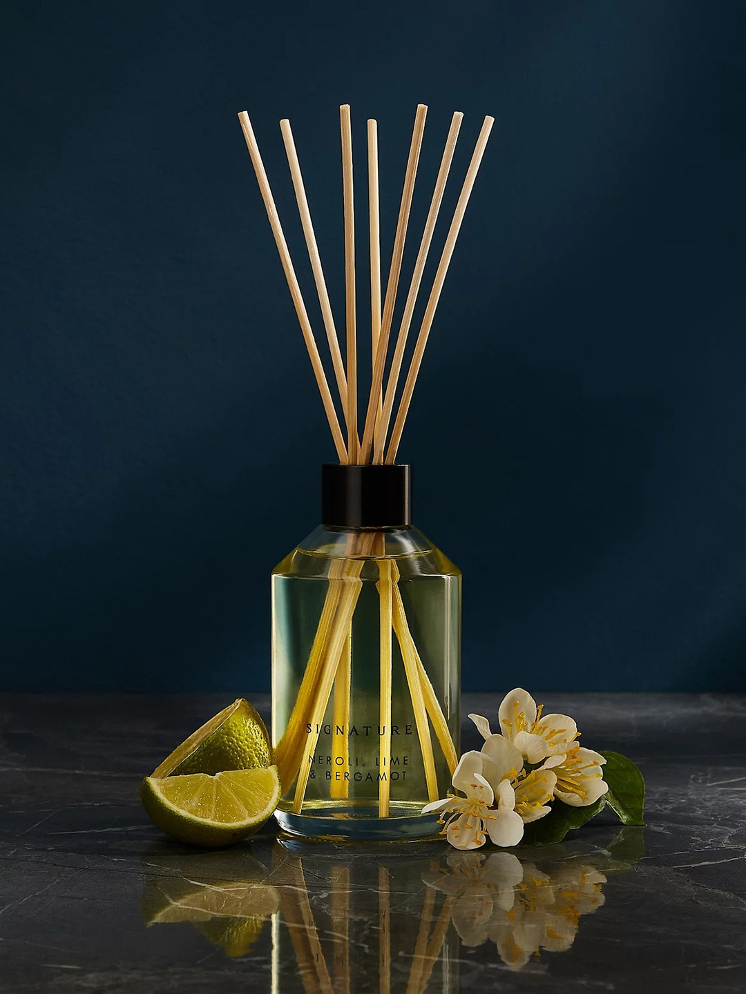 

Marks & Spencer Signature Neroli Lime & Bergamot Reed Diffuser 200 ml, Blue