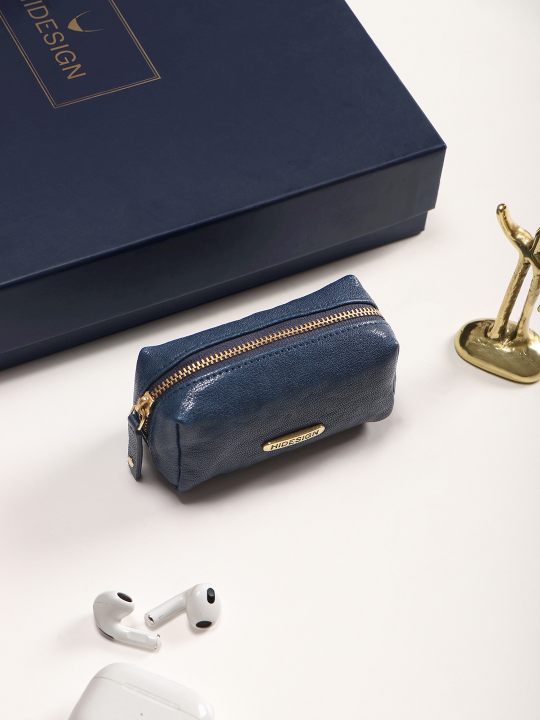 

Hidesign Leather Travel Pouch, Blue