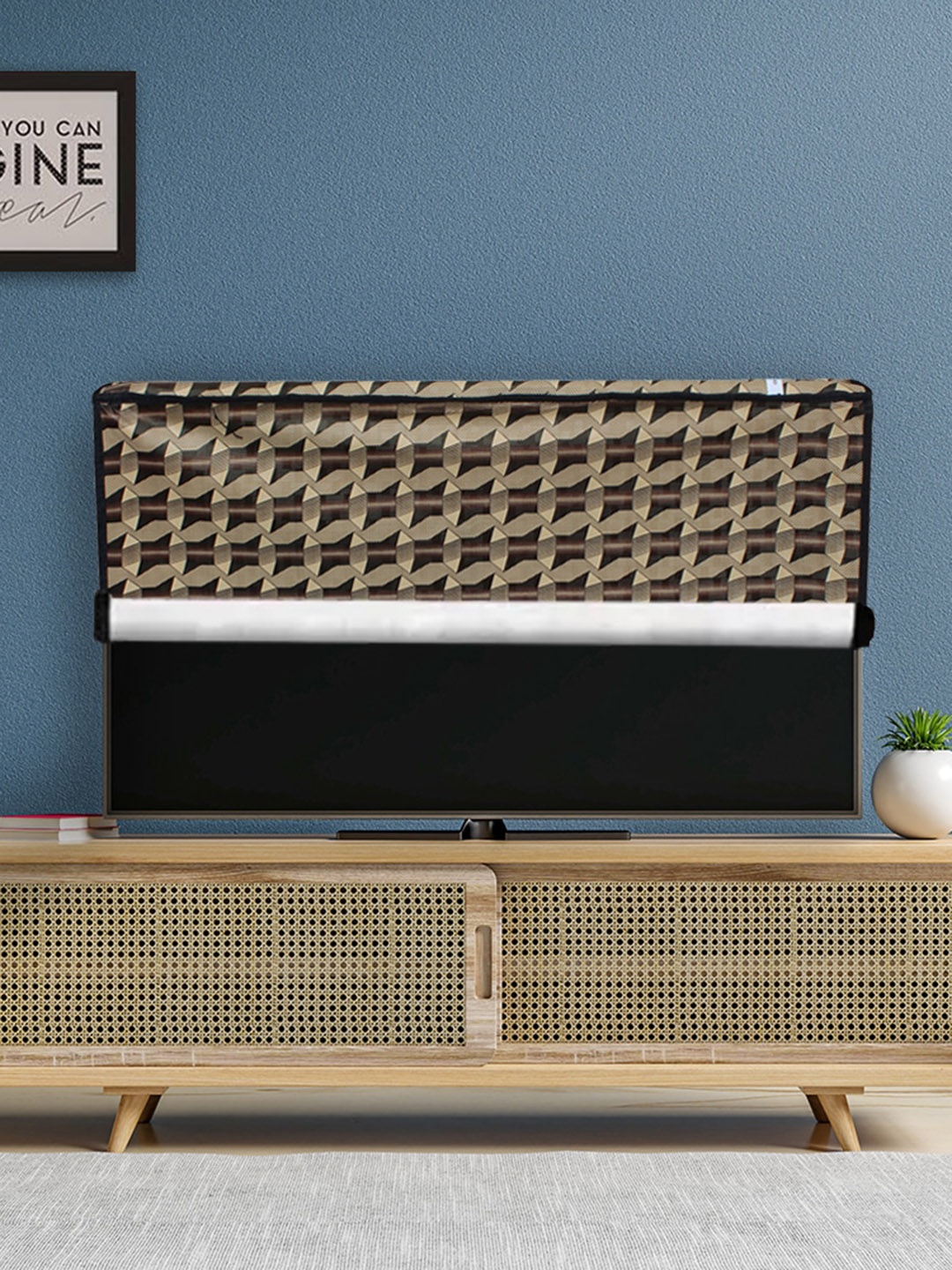 

DREAM CARE Beige & Brown Transparent & Printed Waterproof LED TV Protector - 32 Inch