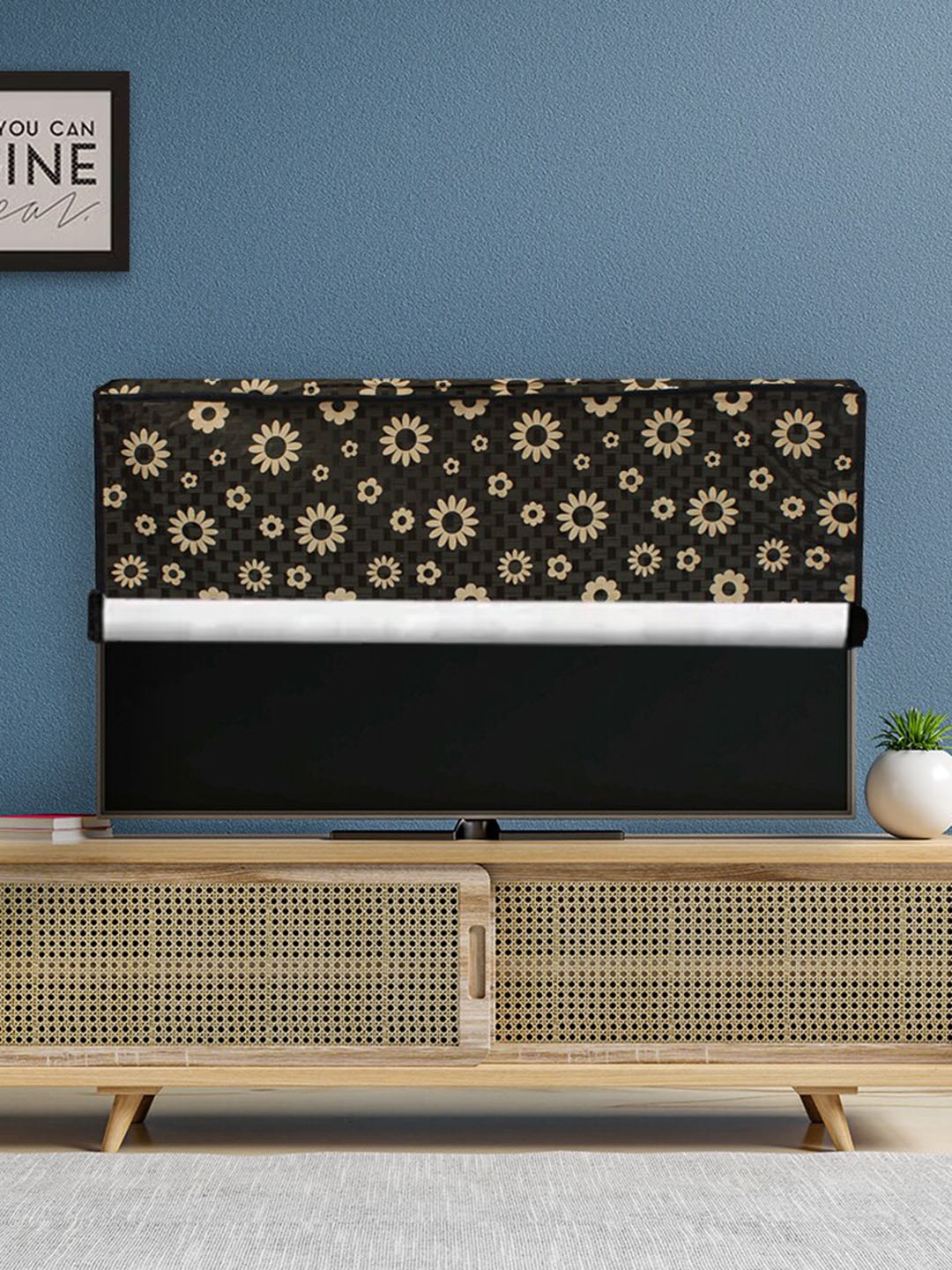 

DREAM CARE Transparent & Printed Flap Waterproof LED TV Protector - 26 Inch, Brown