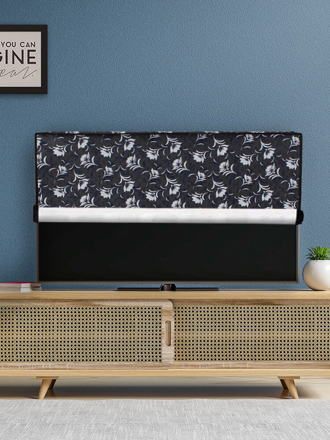 

DREAM CARE Black & White Transparent & Printed Flap 43 Inch Waterproof LED TV Protector