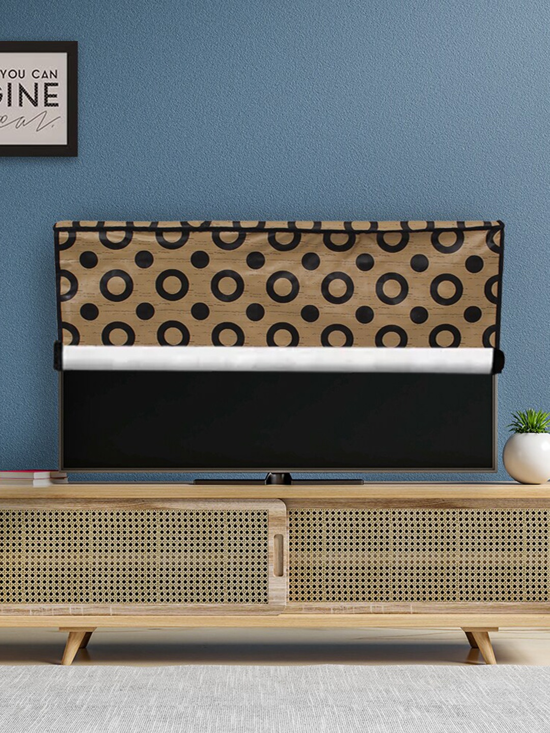 

DREAM CARE Beige & Black Transparent & Printed Flap 24 Inch Waterproof LED TV Protector