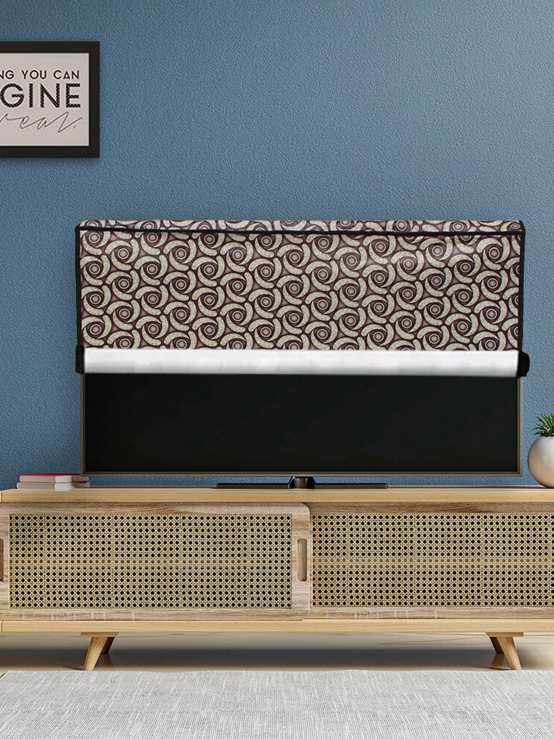 

DREAM CARE Brown & Beige Transparent & Printed Flap 24 Inch Waterproof LED TV Protector