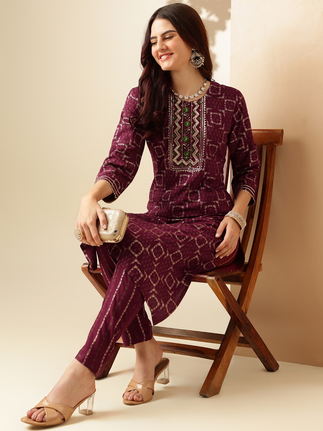 

Anouk Geometric Printed Regular Sequinned Kurta with Trousers, Purple