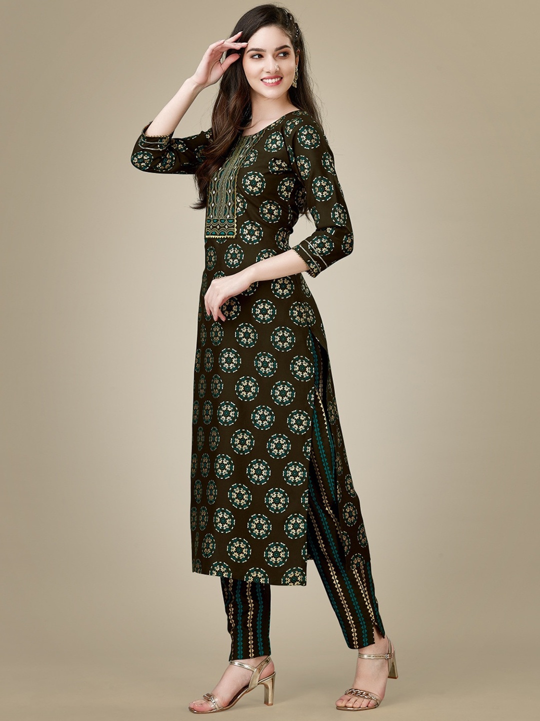 

Anouk Ethnic Motifs Printed Regular Thread Work Kurta with Trousers, Coffee brown