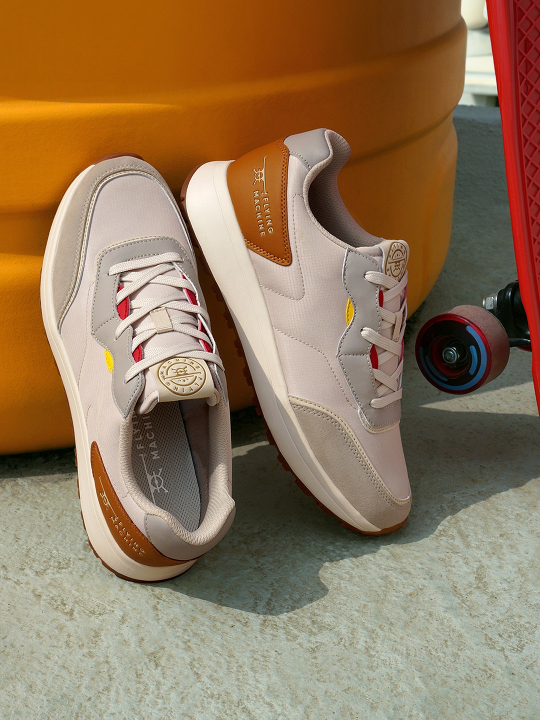 

Flying Machine Men Nathan Sneakers, Beige
