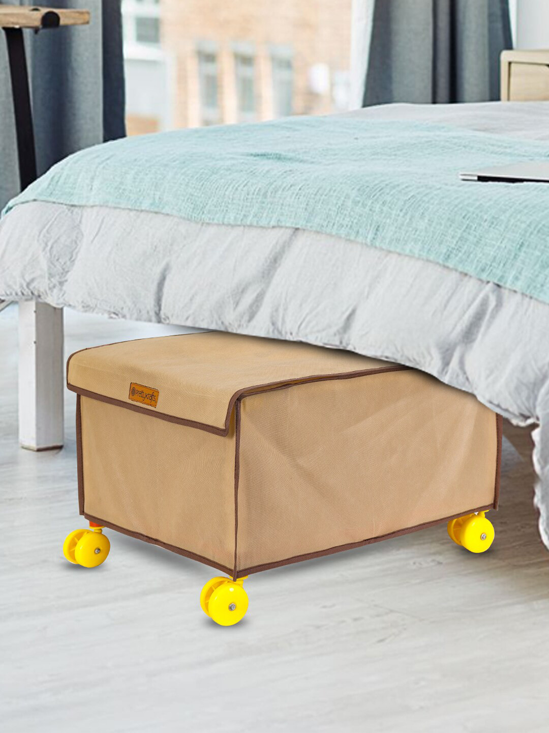 

prettykrafts Beige Under Bed Collapsible & Foldable Wardrobe With Wheels & Handles