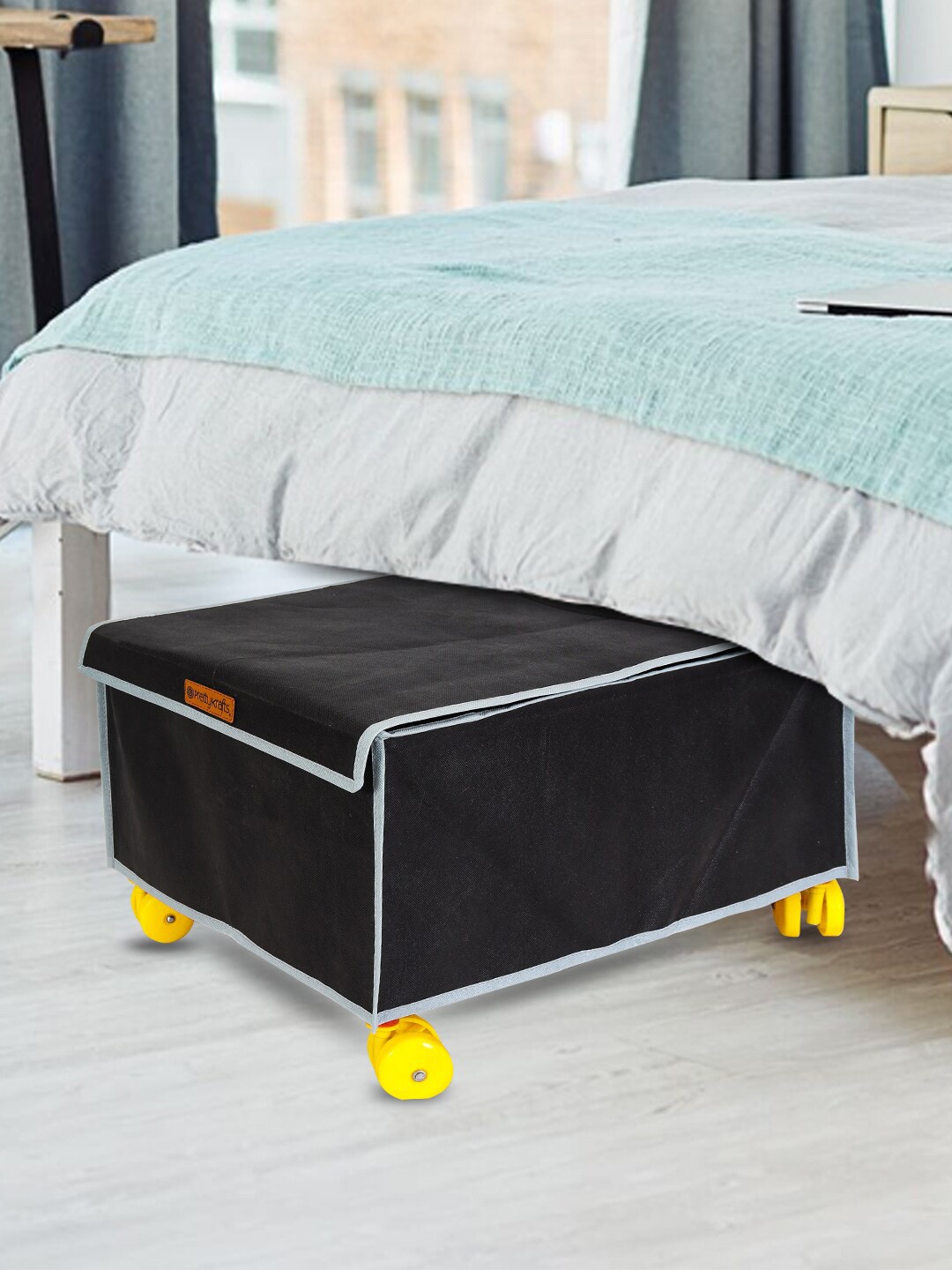 

prettykrafts Black Under Bed Collapsible & Foldable Wardrobe With Wheels & Handles