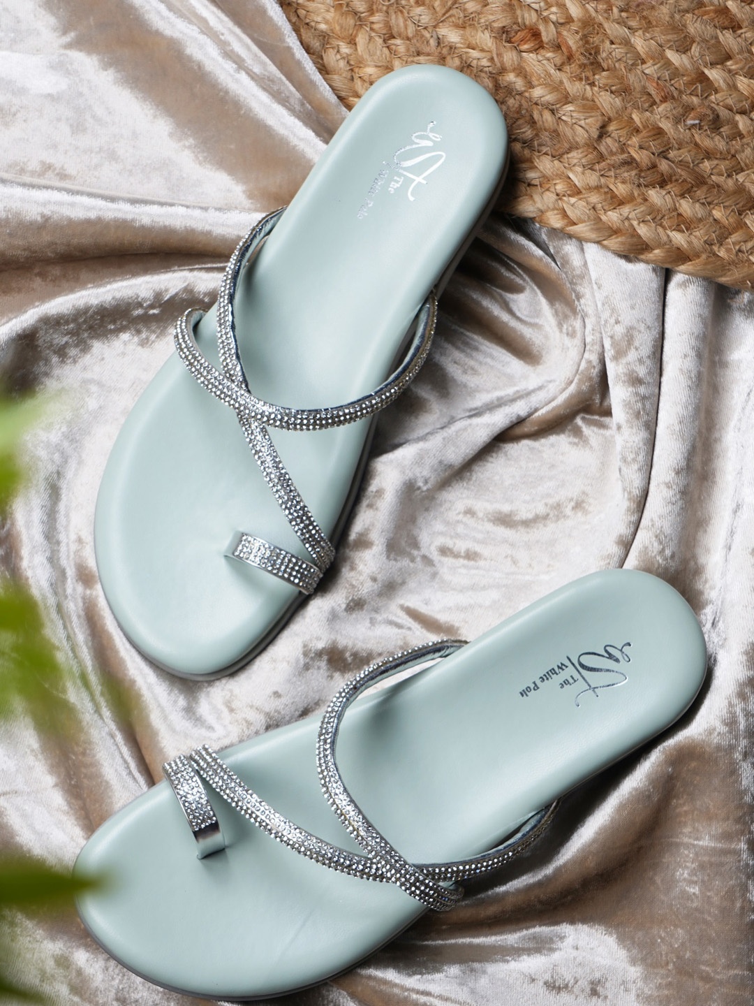 

THE WHITE POLE Embellished One Toe Flats, Sea green