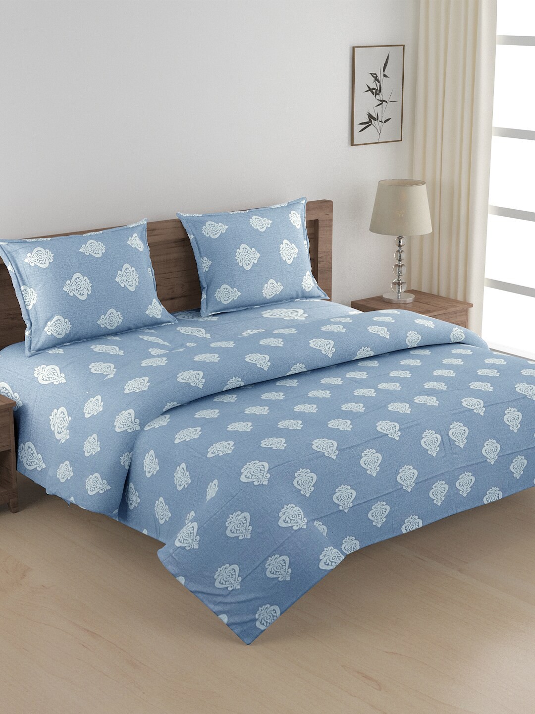 

SWAYAM Blue & White Ethnic Motifs Printed Cotton 250 TC Double Queen Bedding Set