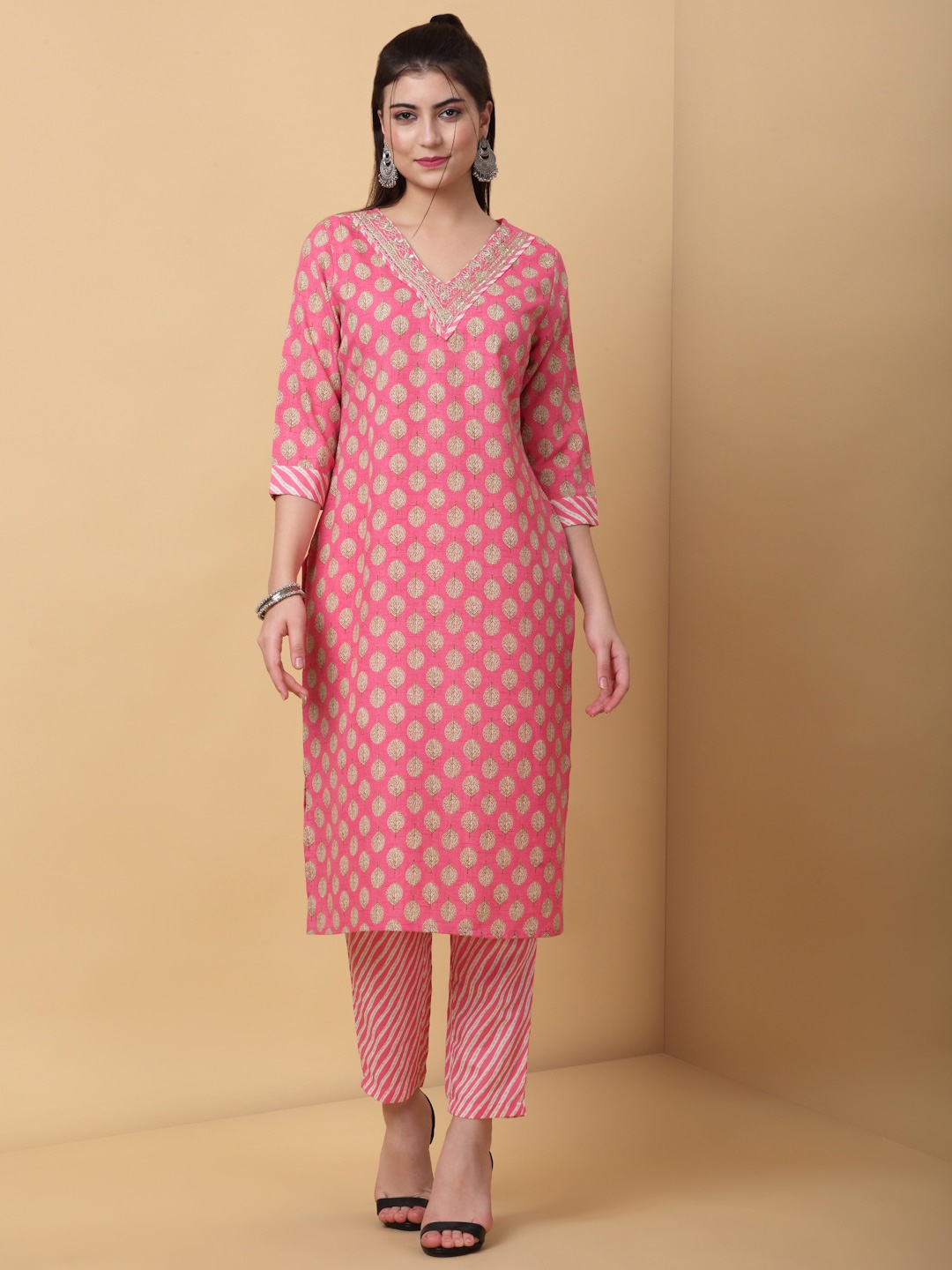 

RAISIN Ethnic Motifs Printed Regular Thread Work Pure Cotton Kurta With Trousers & Dupatta, Pink