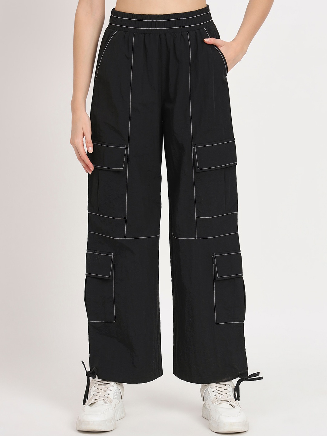 

VividArtsy Parachute Joggers, Black